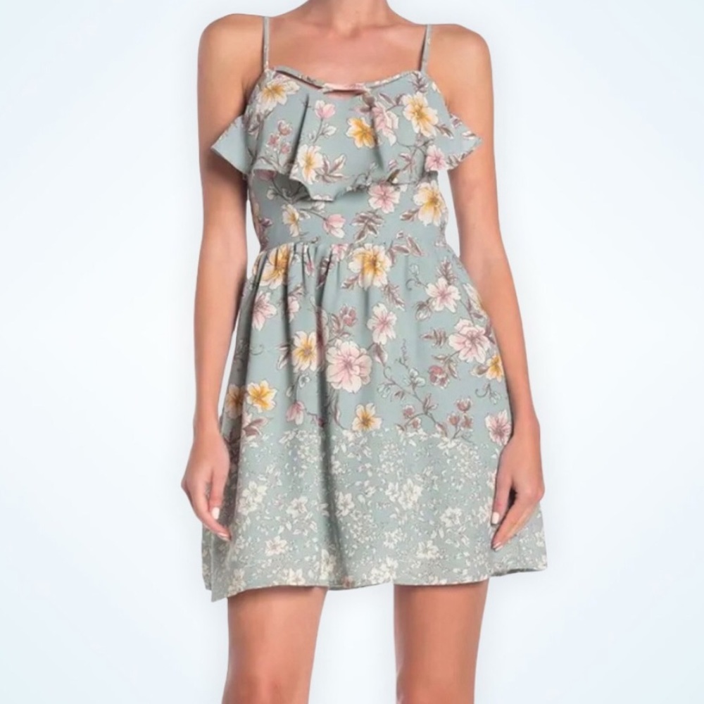 NWT - Women’s Size Medium, Row A Popover Mini Dress
